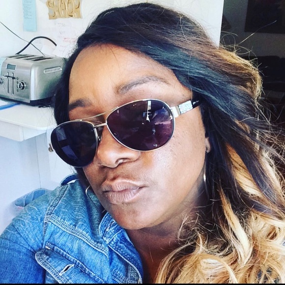 Meet your Posher, Robin - Picture 3 of 8